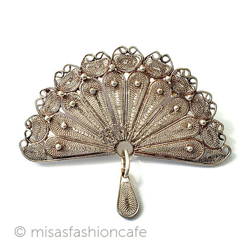 （画像用） アンティークジュエリー スターリング銀製の扇