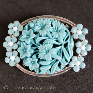 （画像用） Coro コロ　ブローチ ガラスの透かしフラワー