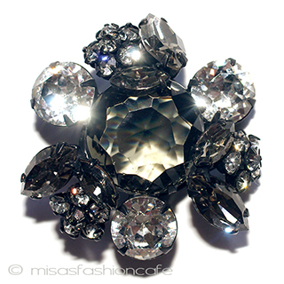 （画像用） Regency　リージェンシー クリスタルの花　ブローチ