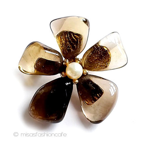 （画像用） SWOBODA　スワボダ 真珠と天然石の花ブローチ