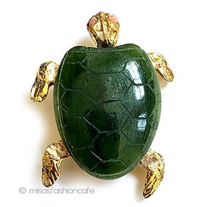 （画像用） SWOBODA　スワボダ 天然石ヒスイ珊瑚のカメ