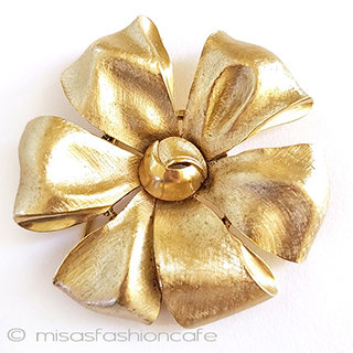 （画像用） Trifari　 トリファリ りぼん　 ブローチ