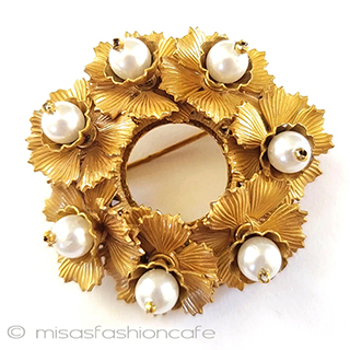 （画像用） Original by Robert お花リースブローチ