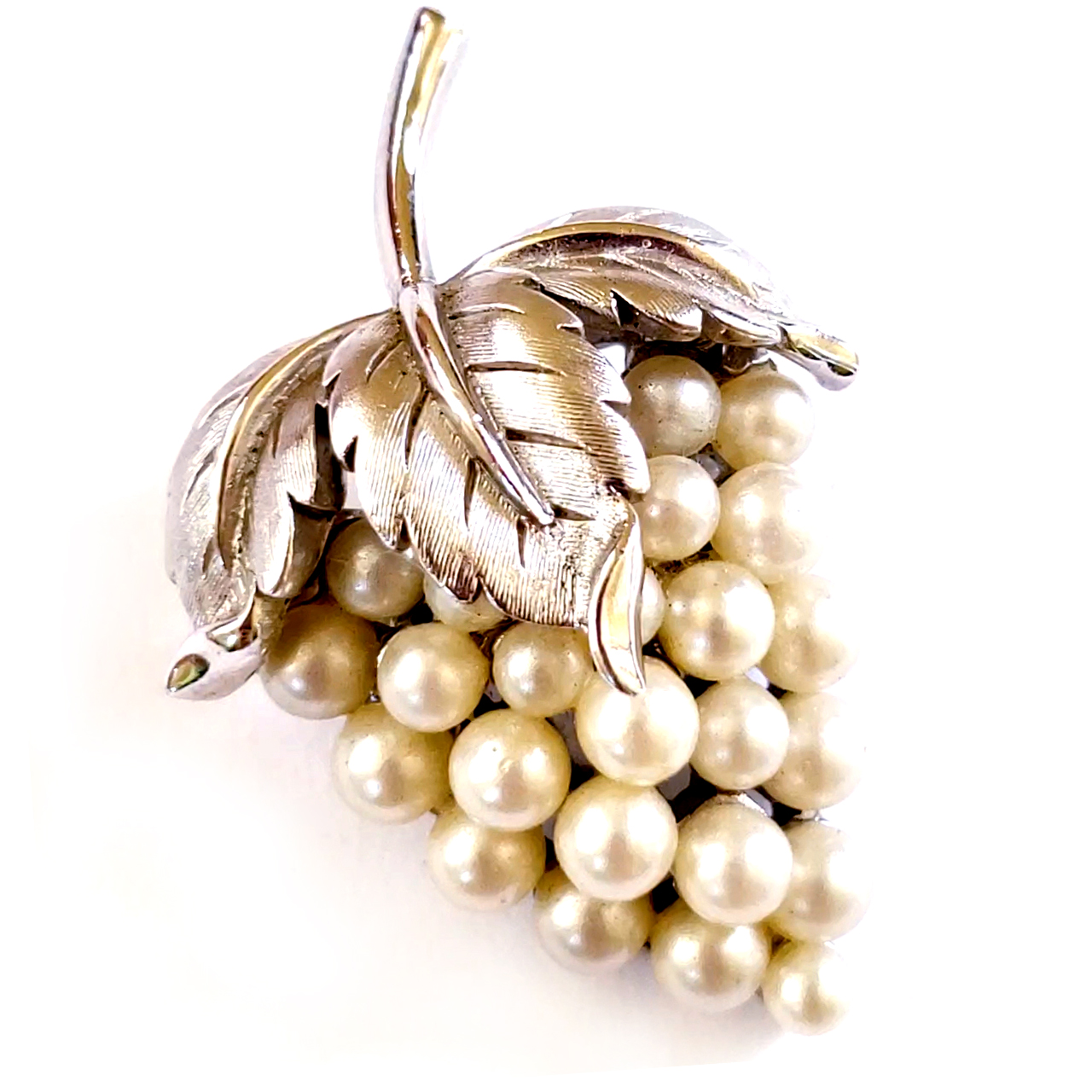 （画像用） Trifari　 トリファリ パール葡萄 ブローチ