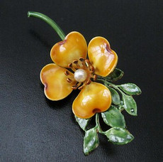 （画像用） Original By Robert　 ハナミズキ　ブローチ