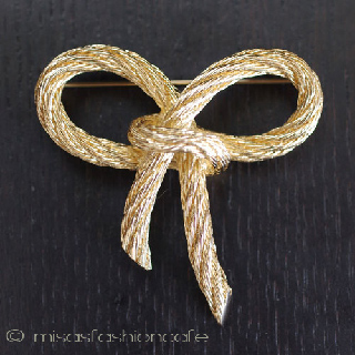 （画像用） クリスチャンディオール リボン　ブローチ
