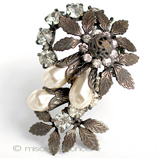 （画像用） パールRSお花ブローチ