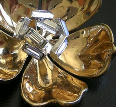 （画像用） Trifariトリファリ　ブローチ