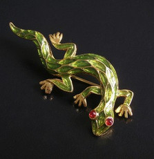 （画像用） Trifari　トリファリ 　とかげ　ブローチ