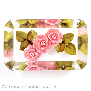 （画像用） ピンクのローズブローチ