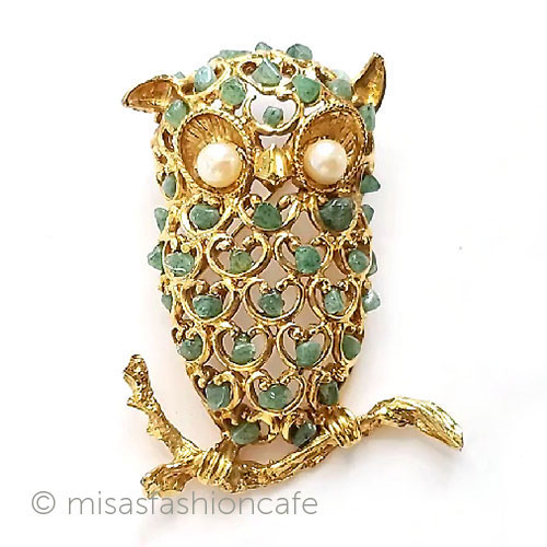 （画像用） SWOBODA刻印ふくろう 真珠と天然石ヒスイ