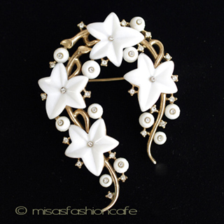 （画像用） クラウン　トリファリ ＴＲＩＦＡＲＩ　ブローチ