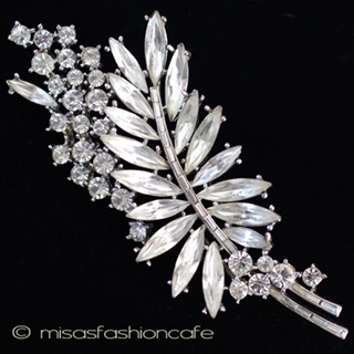 （画像用） クラウン　トリファリ ＴＲＩＦＡＲＩ　ブローチ