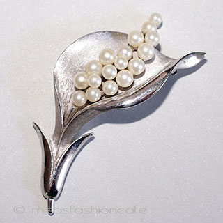 （画像用） Trifari　 トリファリ パール　カーラーの花