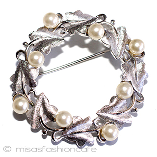 （画像用） Trifari　 トリファリ アイビーの葉　リース