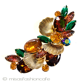 （画像用） ヴィンテージブローチ Julianaビジュー＆金葉