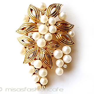 （画像用） アンティークジュエリー トリファリ　藤の花