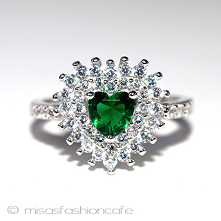 （画像用） ハート型のエメラルド　 スターリング刻印　リング