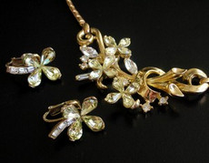 （画像用） クラウントリファリ Trifariフラワーセット