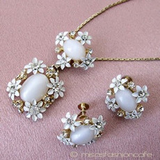 （画像用） エナメル白いお花セット