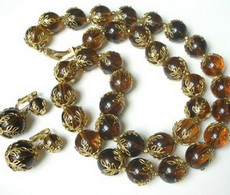 （画像用） クラウンTrifari ネックレス＆イヤリングセット