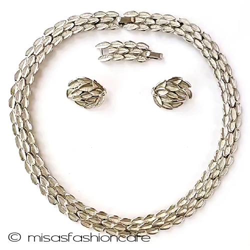 （画像用） ヴィンテージジュエリー トリファリ　月桂樹