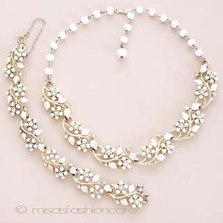 （画像用） ＣＯＲＯ コロ　白花セット