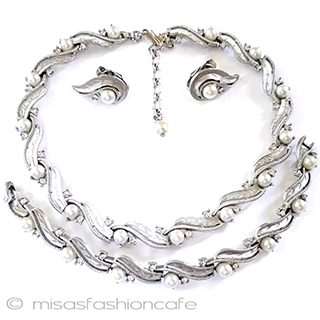 （画像用） Trifari　 トリファリ パール　３点セット