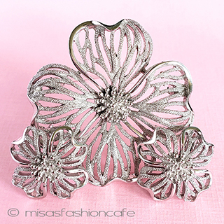 （画像用） ヴィンテージアクセサリー トリファリ　ハナミズキ