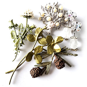 （画像用） コスチュームジュエリー ボタニカルブローチ