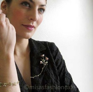 （画像用） Michaud ブローチ ローズ