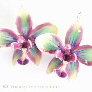 （画像用） ピアス　または　クリップ ペイント　蘭の花
