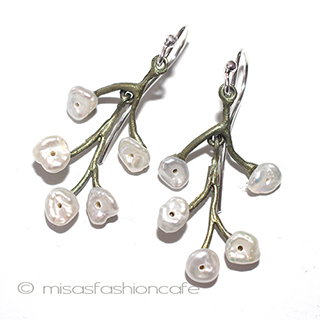 （画像用） 真珠　カスミソウのお花 ピアス　または　クリップ