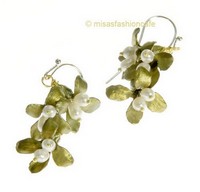 （画像用） Michaud ピアス 真珠のフラワー