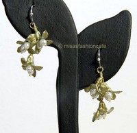 （画像用） Michaud ピアス 真珠のフラワー