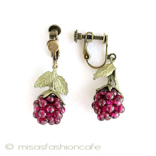 （画像用） ピアスorクリップ再販 ガーネットのラズベリー