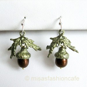 （画像用） マイケルミショー ピアス 真珠のどんぐり