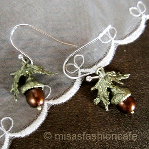 （画像用） マイケルミショー ピアス 真珠のどんぐり