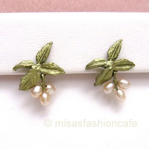 （画像用） マイケルミショー ピアス 真珠・藤のお花