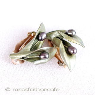 （画像用） Michaud イヤリング 真珠の花