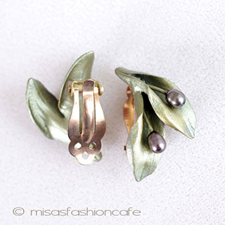 （画像用） Michaud イヤリング 真珠の花