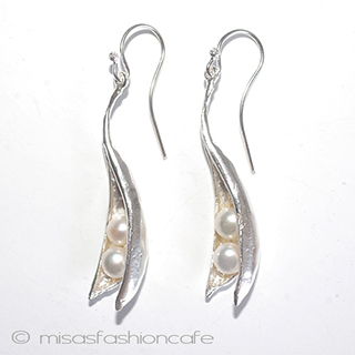 （画像用） 真珠　さやえんどう豆　 ピアス　または　クリップ