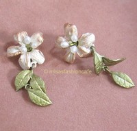 （画像用） Michaud ピアス 真珠つつじの花