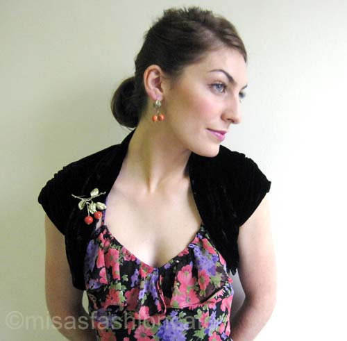 （画像用） マイケルミショー ピアス 天然珊瑚のりんご