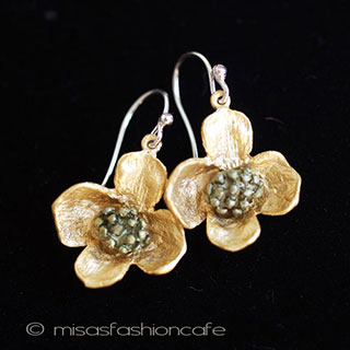 （画像用） ピアス　または　クリップ 24Kgpハナミズキ再販