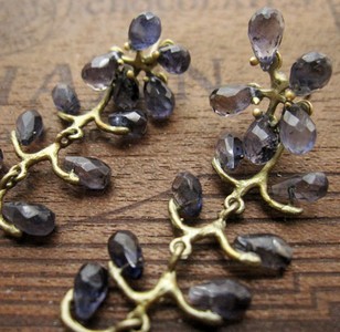 （画像用） マイケルミショー ピアス 天然石・藤の花