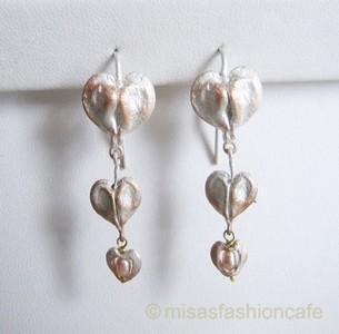 （画像用） マイケルミショー ピアス 真珠・タイツリソウ