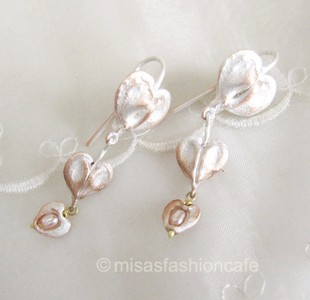 （画像用） マイケルミショー ピアス 真珠・タイツリソウ