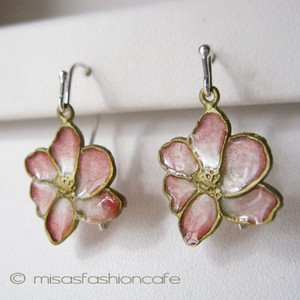 （画像用） マイケルミショー ピアス 　モクレン・マグノリア