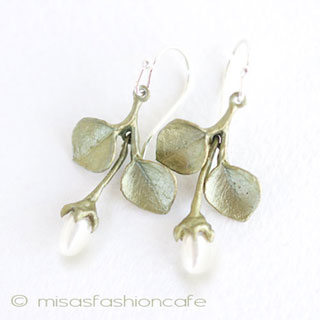 （画像用） マイケルミショー真珠の花 ピアス　または　クリップ